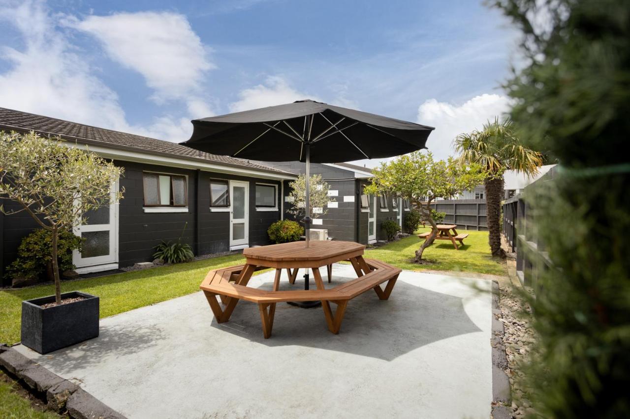 Cobblestone Court Motel Tauranga Esterno foto